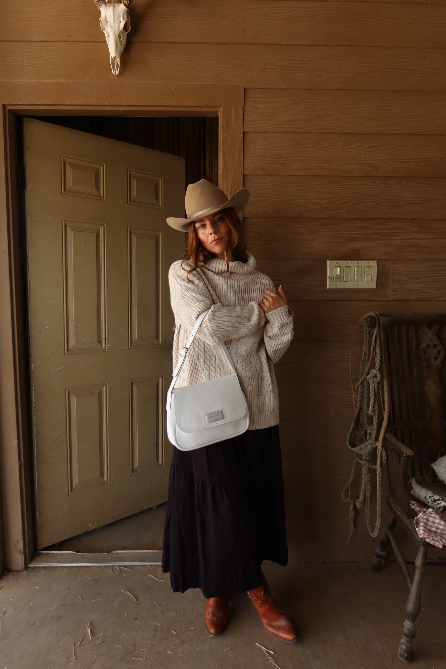 Paloma Shoulder Classic in white