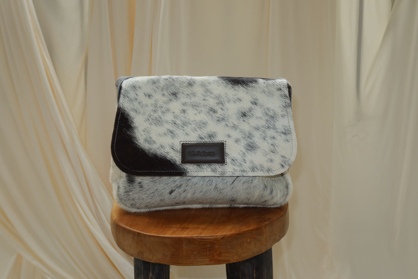 Paloma Shoulder Classic in Hide