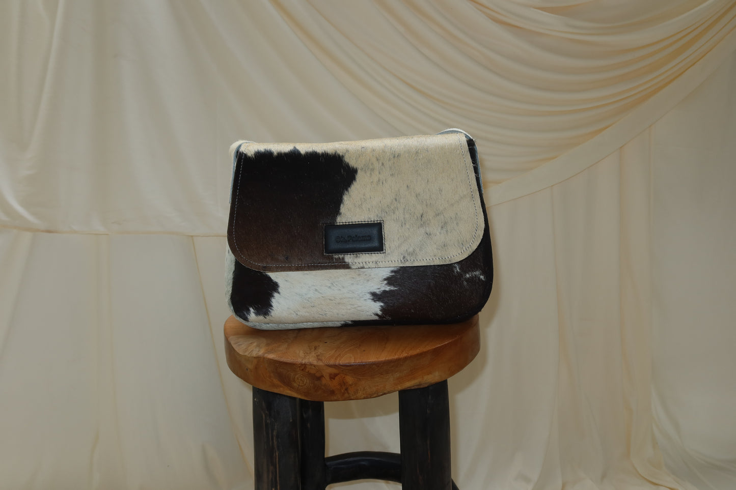 Paloma Shoulder Classic in Hide